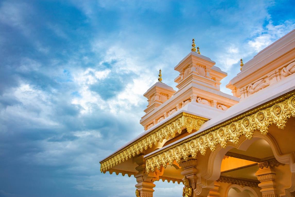 What is the Ālayavijñāna?